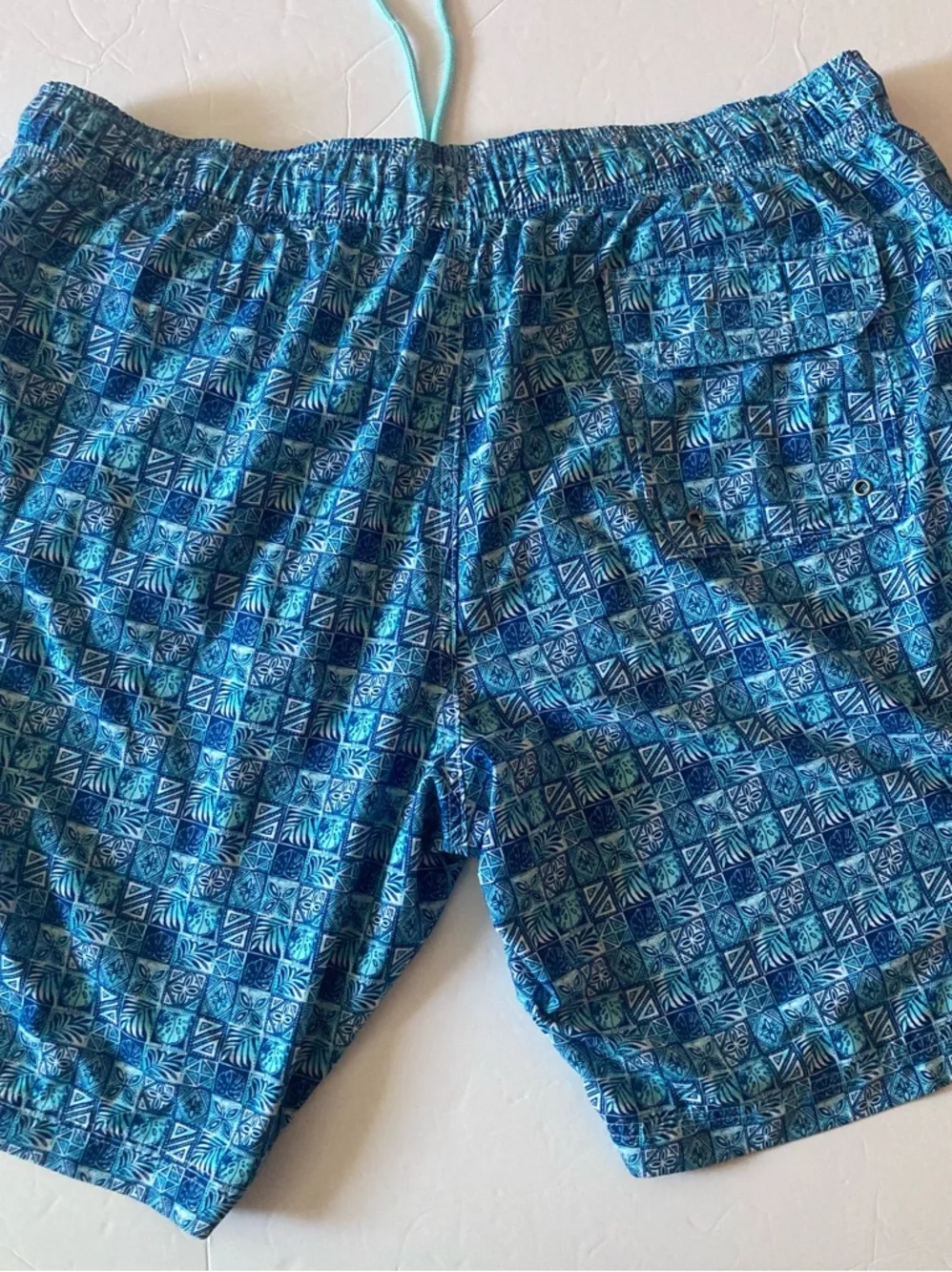 Caribbean Mens XL Blue Mosaic Swim Trunks like new